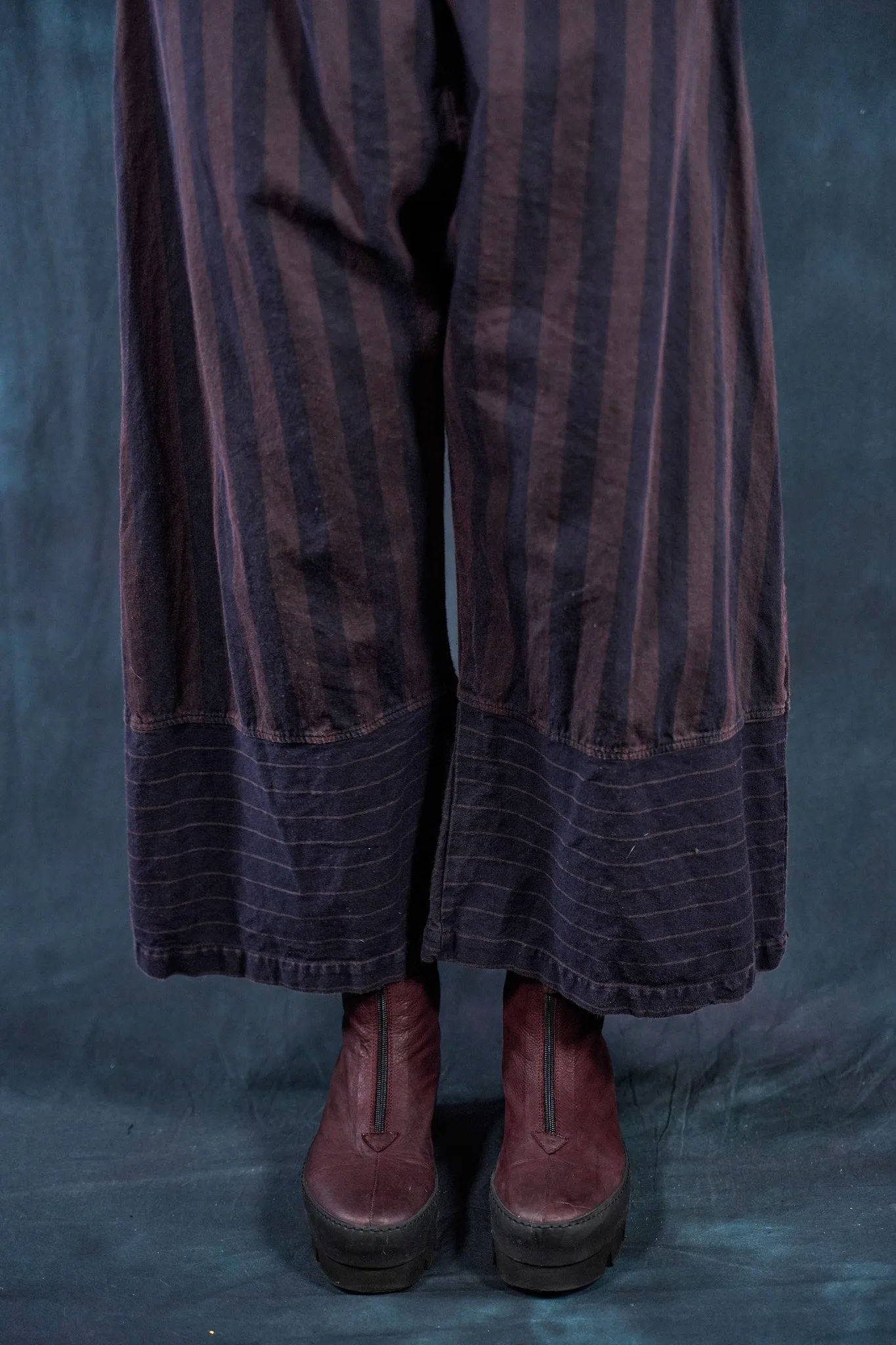3340 Denim Stripe Pant Carob/Ink-U