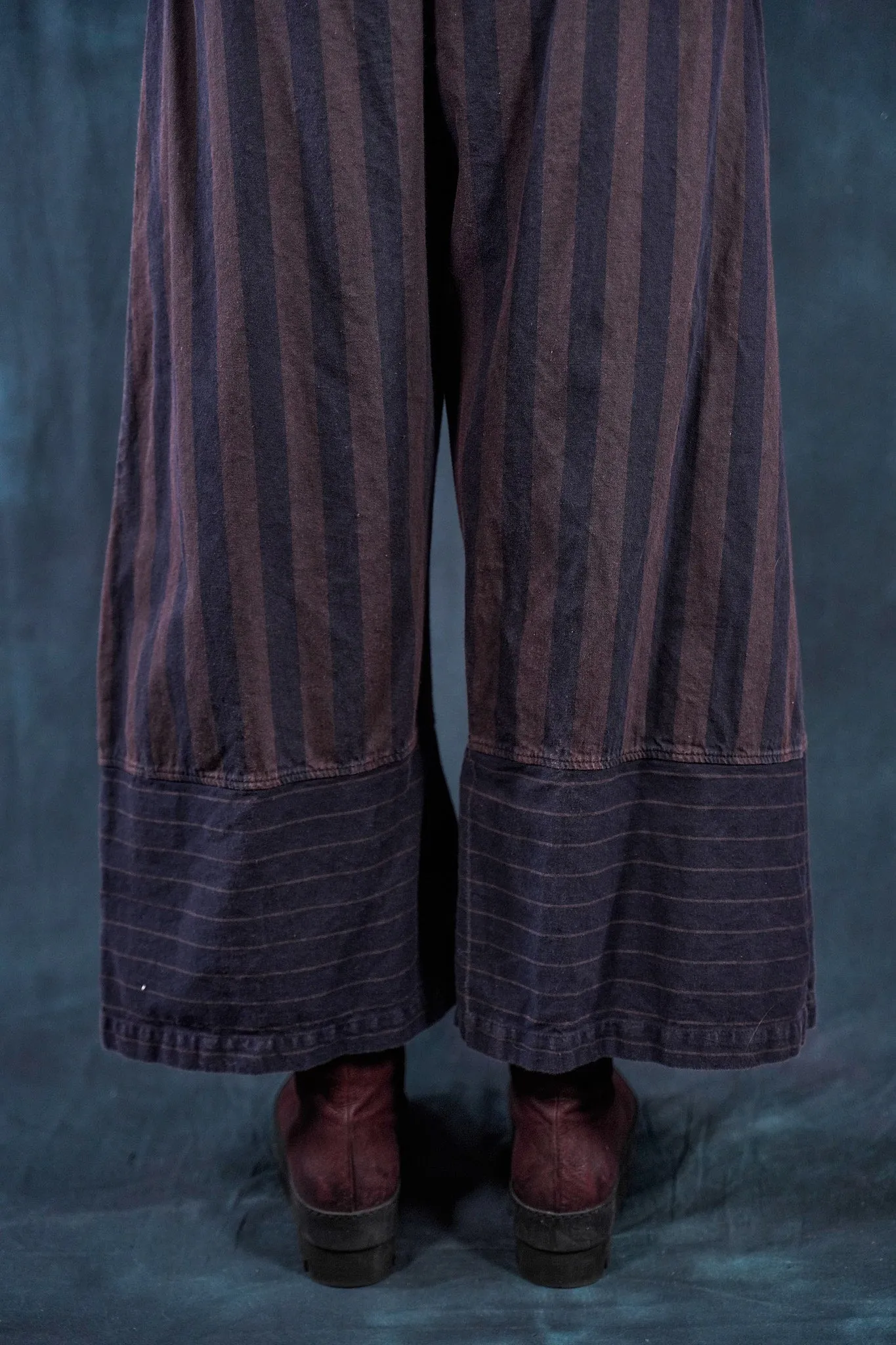 3340 Denim Stripe Pant Carob/Ink-U