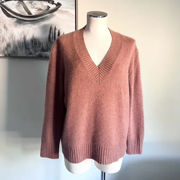 360 Cashmere V Neck Sweater Sz L 100% Scull Cashmere Soft Classic Slouchy Tan