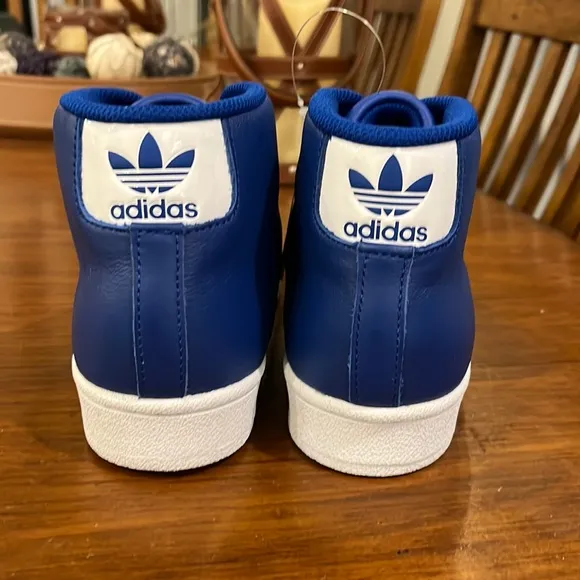 Adidas Pro Model J shoes sneakers Kids Youth Grade school GS BY3731 boys Sz 5.5