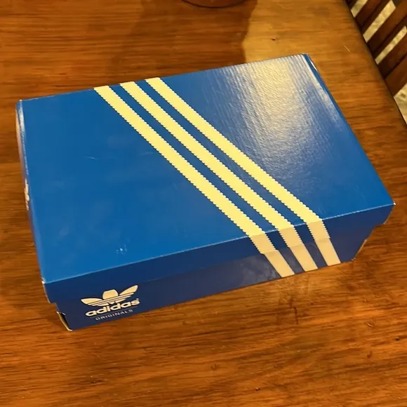 Adidas Pro Model J shoes sneakers Kids Youth Grade school GS BY3731 boys Sz 5.5