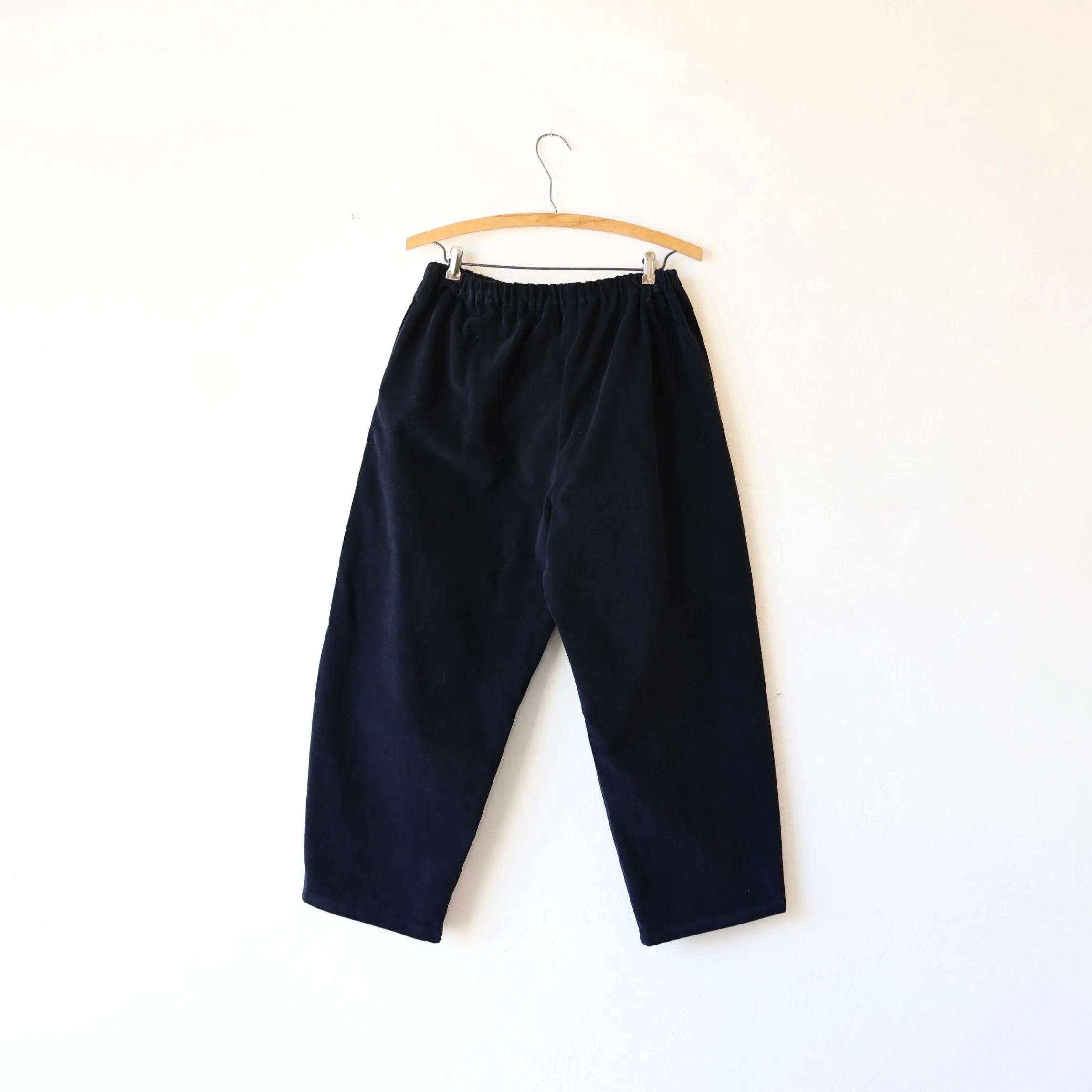 Apuntob Fine Wale Corduroy Trousers - Navy