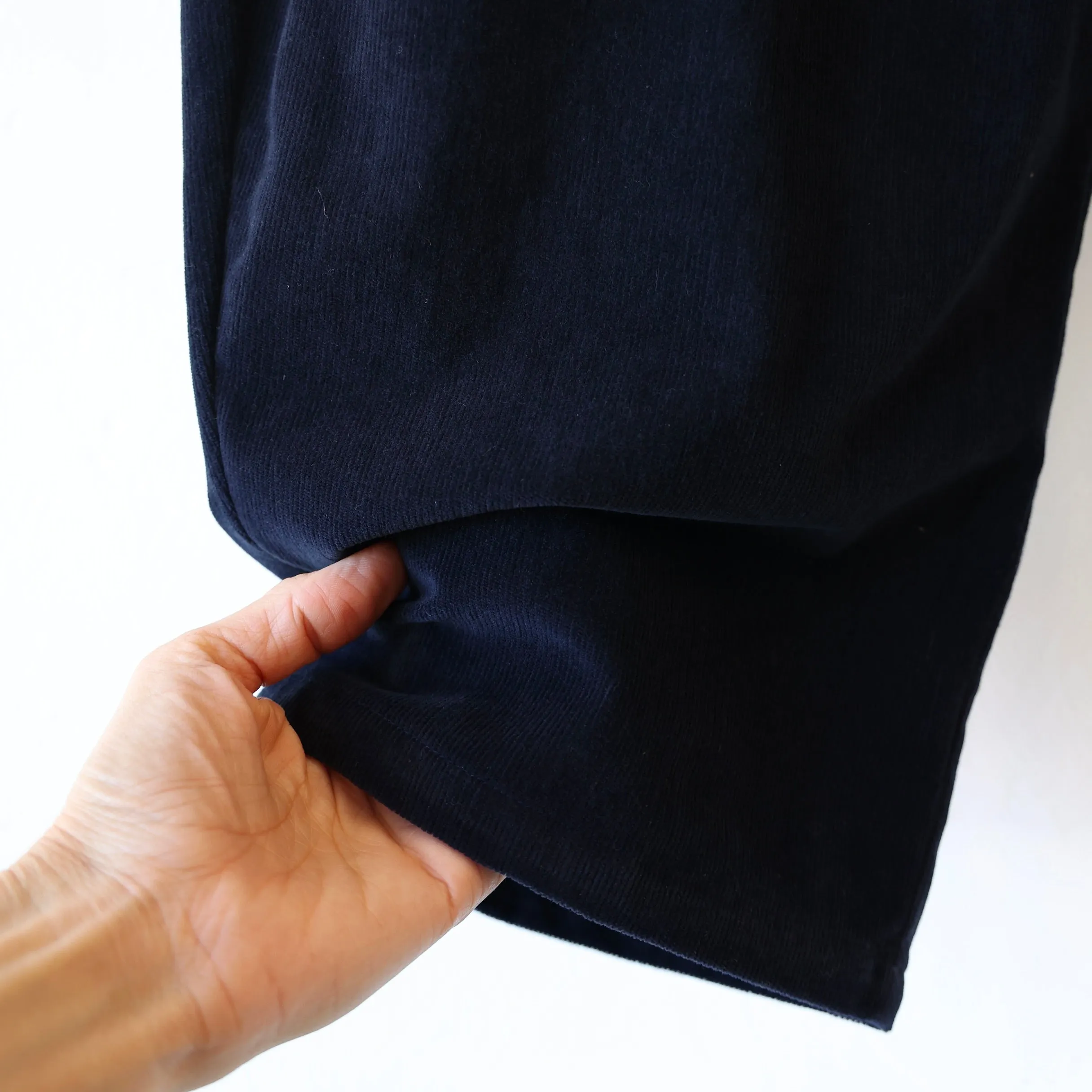 Apuntob Fine Wale Corduroy Trousers - Navy
