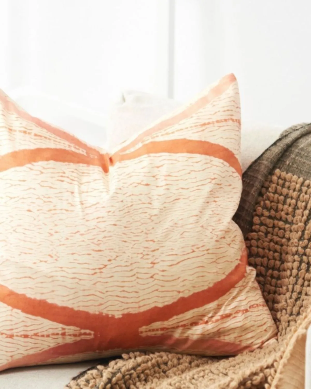 Arc Coral Pillow 100% Silk
