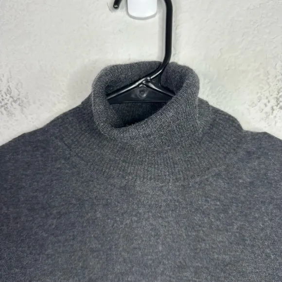 Asha Sweater Womens Small Grey Cashmere Long Sleeve Minimalist Career Turtleneck