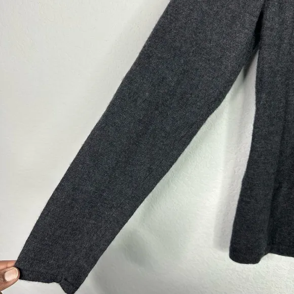 Asha Sweater Womens Small Grey Cashmere Long Sleeve Minimalist Career Turtleneck