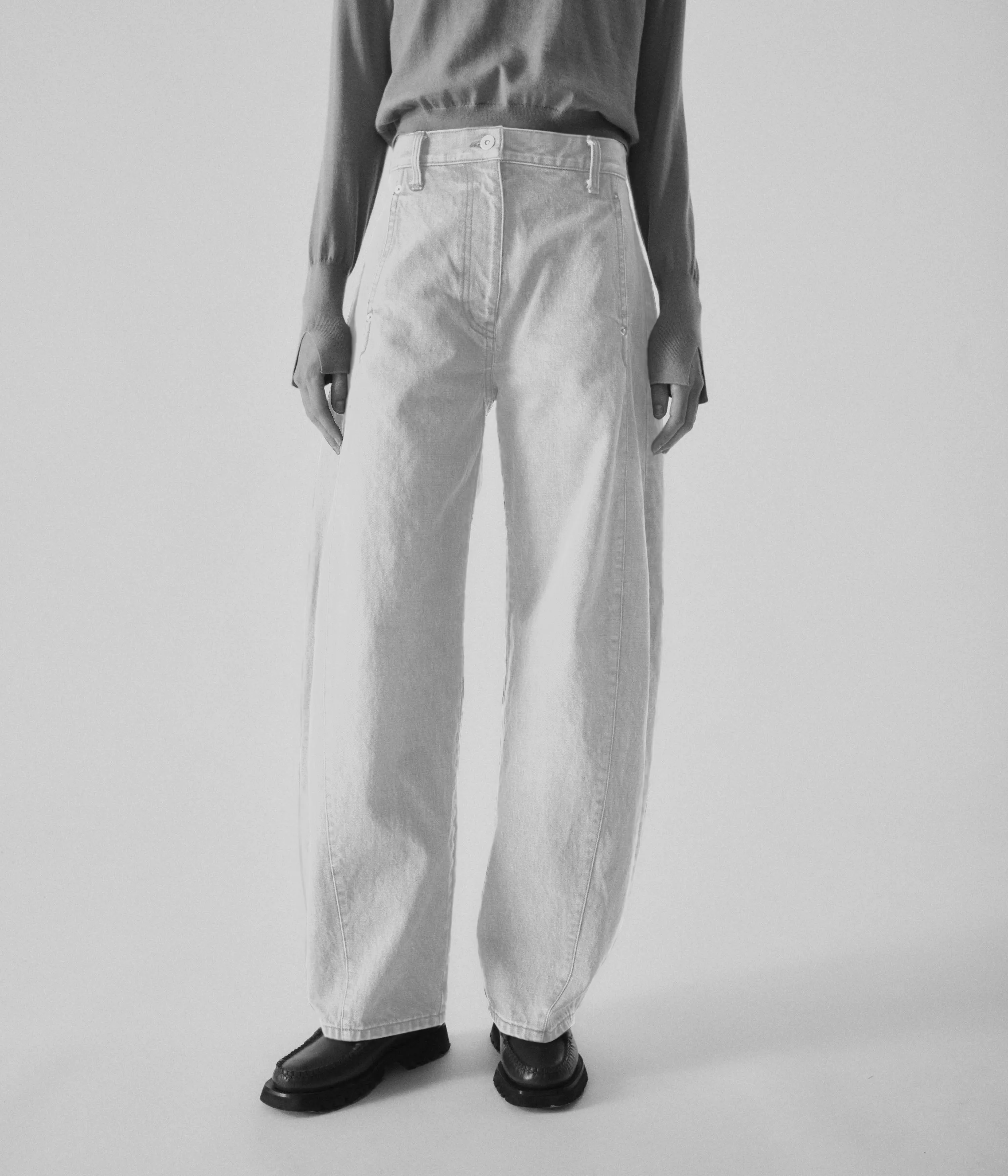 Barrel Denim Pants in Ivory