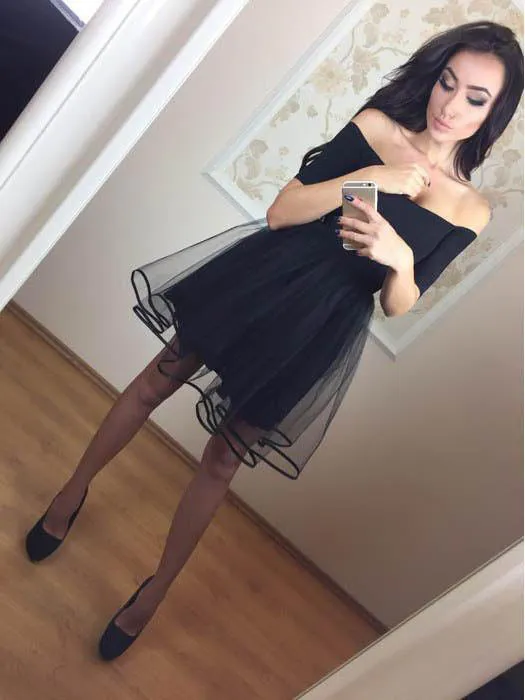 Black Off the Shoulder Short Sleeves Simple Short Homecoming Dresses, BH116