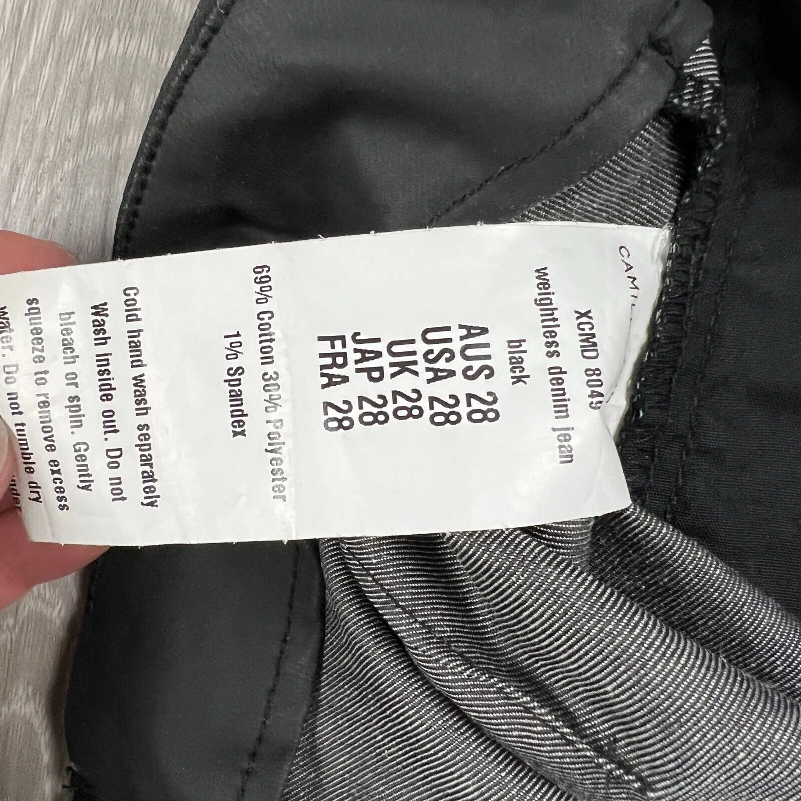 Camilla & Marc Women’s Black Weightless Denim Jeans Size 28