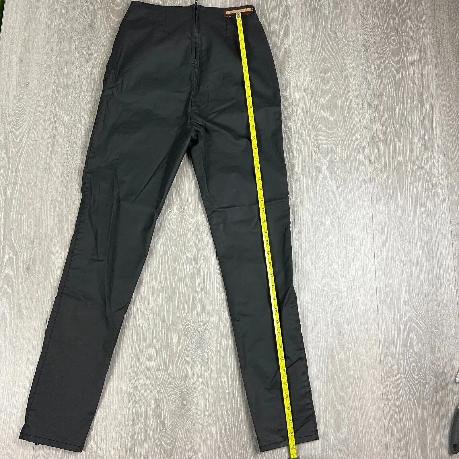 Camilla & Marc Women’s Black Weightless Denim Jeans Size 28