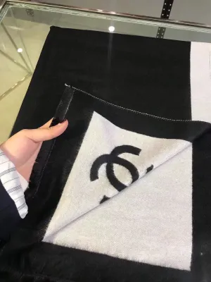 Classic CC versatile cashmere shawl