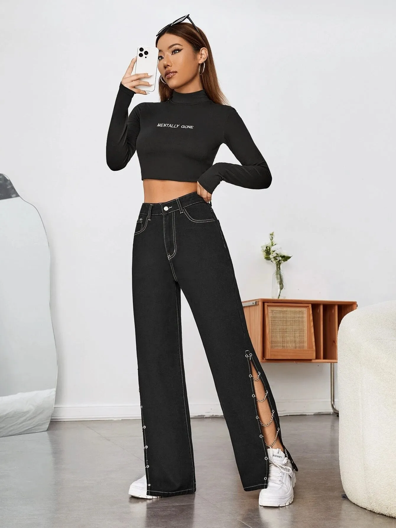 CM-BS167543 Women Preppy Seoul Style Top-stitching Chain Detail Split Hem Flare Leg Jeans