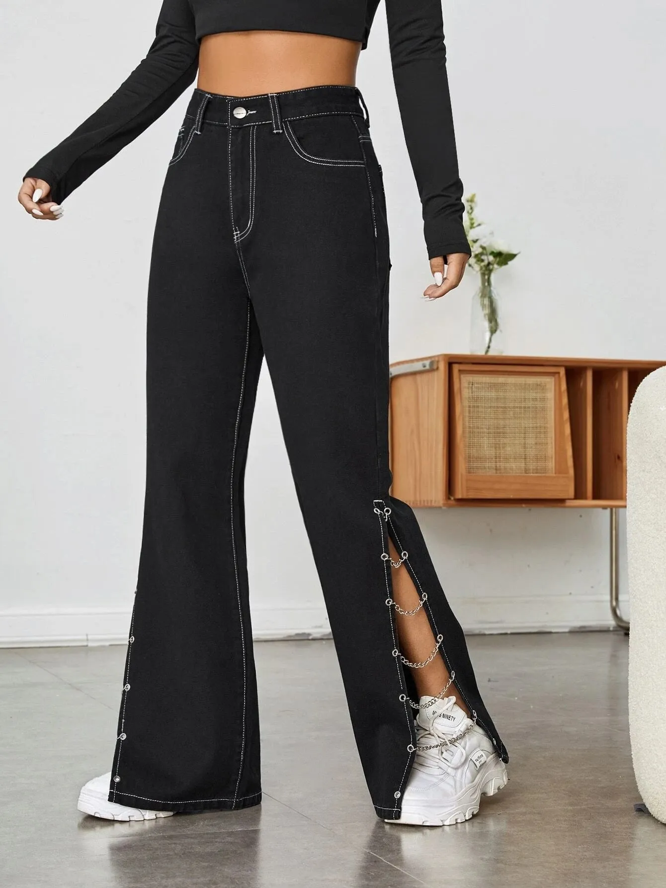 CM-BS167543 Women Preppy Seoul Style Top-stitching Chain Detail Split Hem Flare Leg Jeans