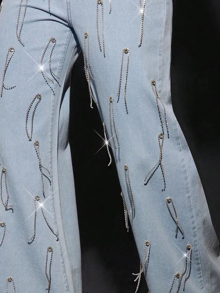 CM-BS241087 Women Casual Seoul Style Light Wash Chain Rhinestone Accent Zipper Pocket Jeans
