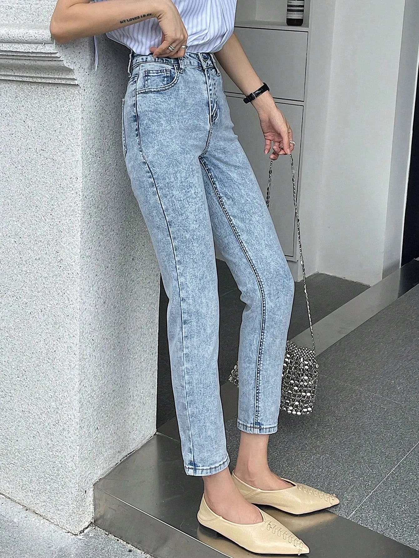 CM-BS241442 Women Casual Seoul Style High Waist Mom Fit Tapered Jeans - Baby Blue
