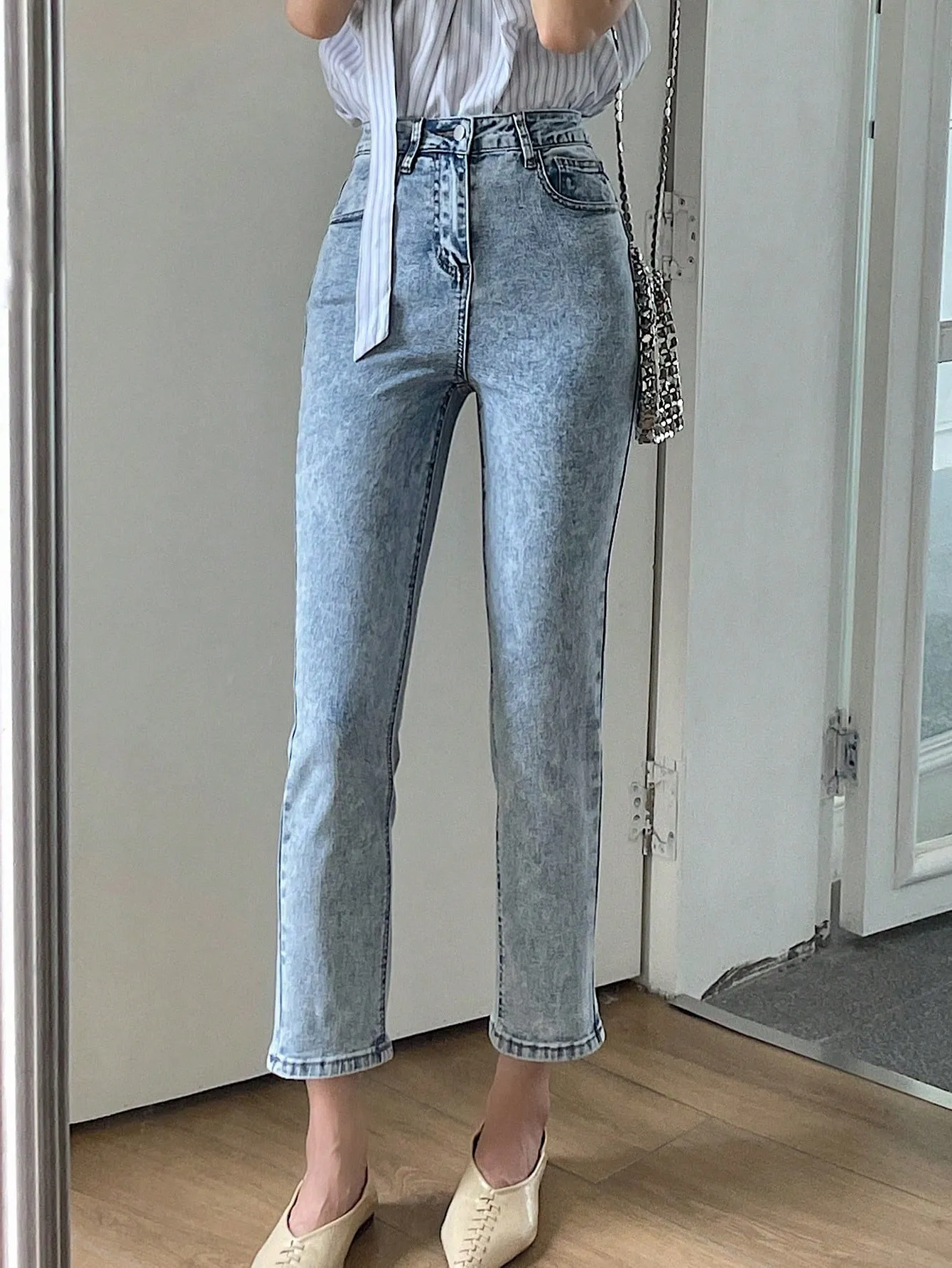 CM-BS241442 Women Casual Seoul Style High Waist Mom Fit Tapered Jeans - Baby Blue