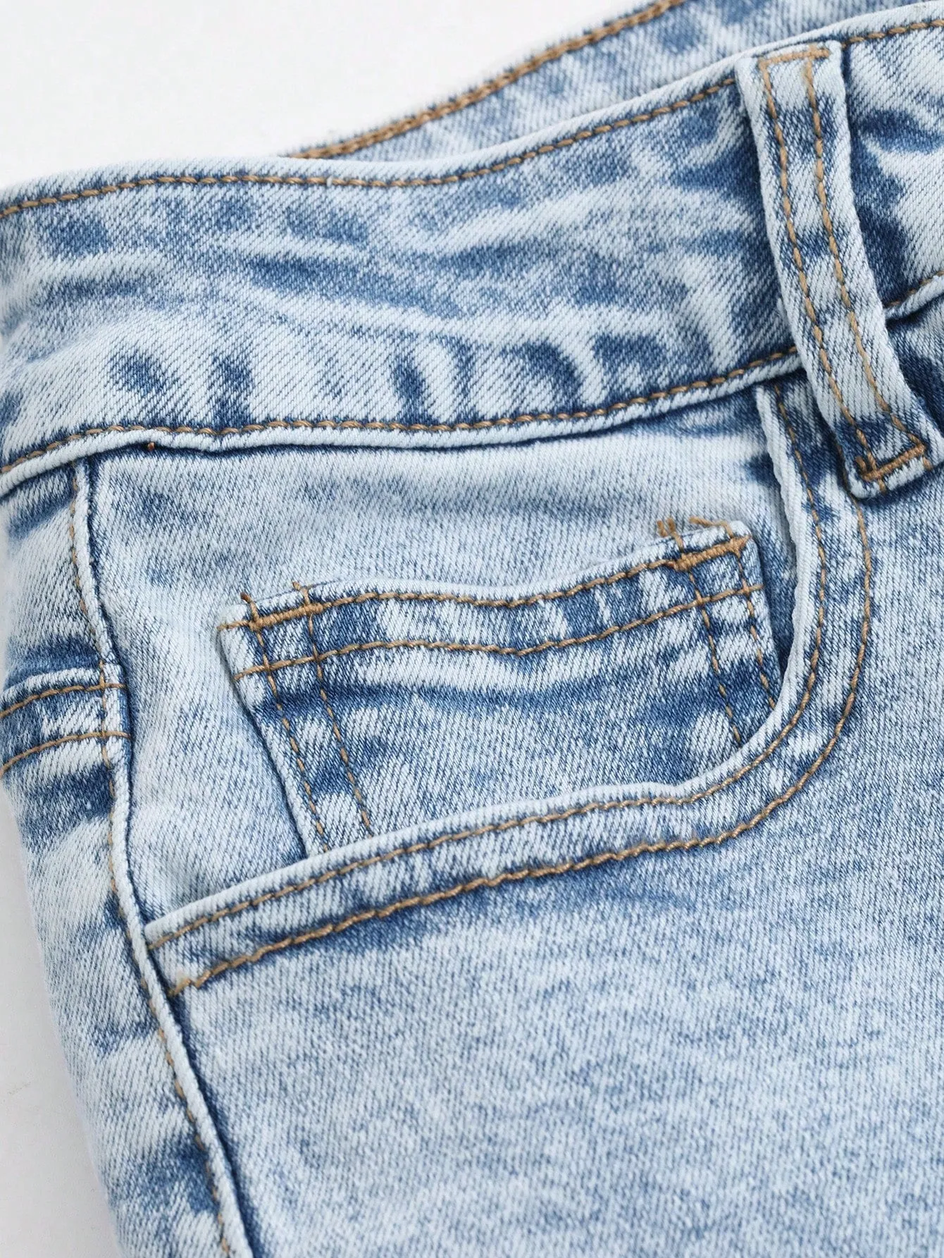 CM-BS241442 Women Casual Seoul Style High Waist Mom Fit Tapered Jeans - Baby Blue