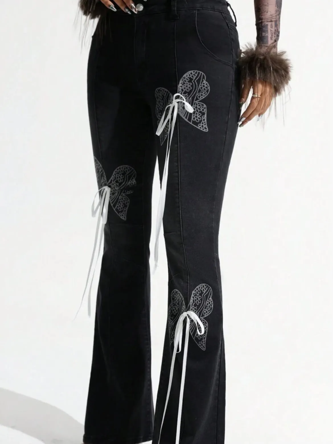 CM-BS915274 Women Casual Seoul Style Butterfly Print And Bow Decor Bell Bottoms Jeans - Black