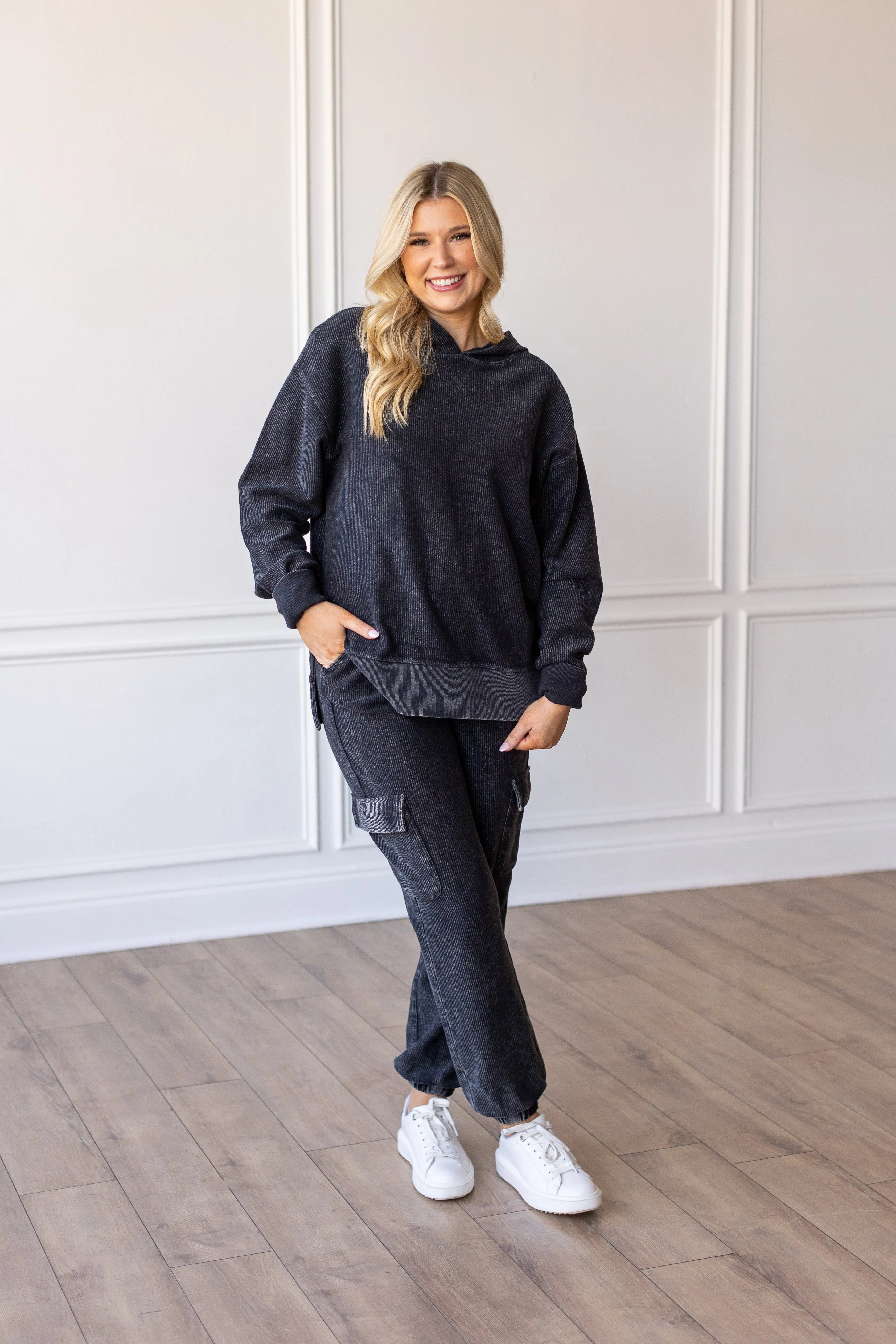 CORDED JOGGER - WASHED BLACK - INSTOCK