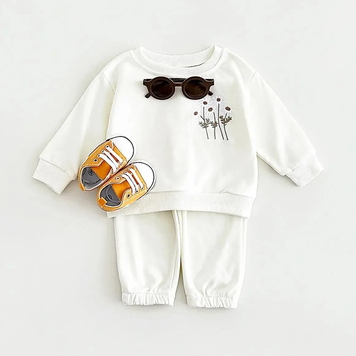 Daisy Embroidered Loungewear Set