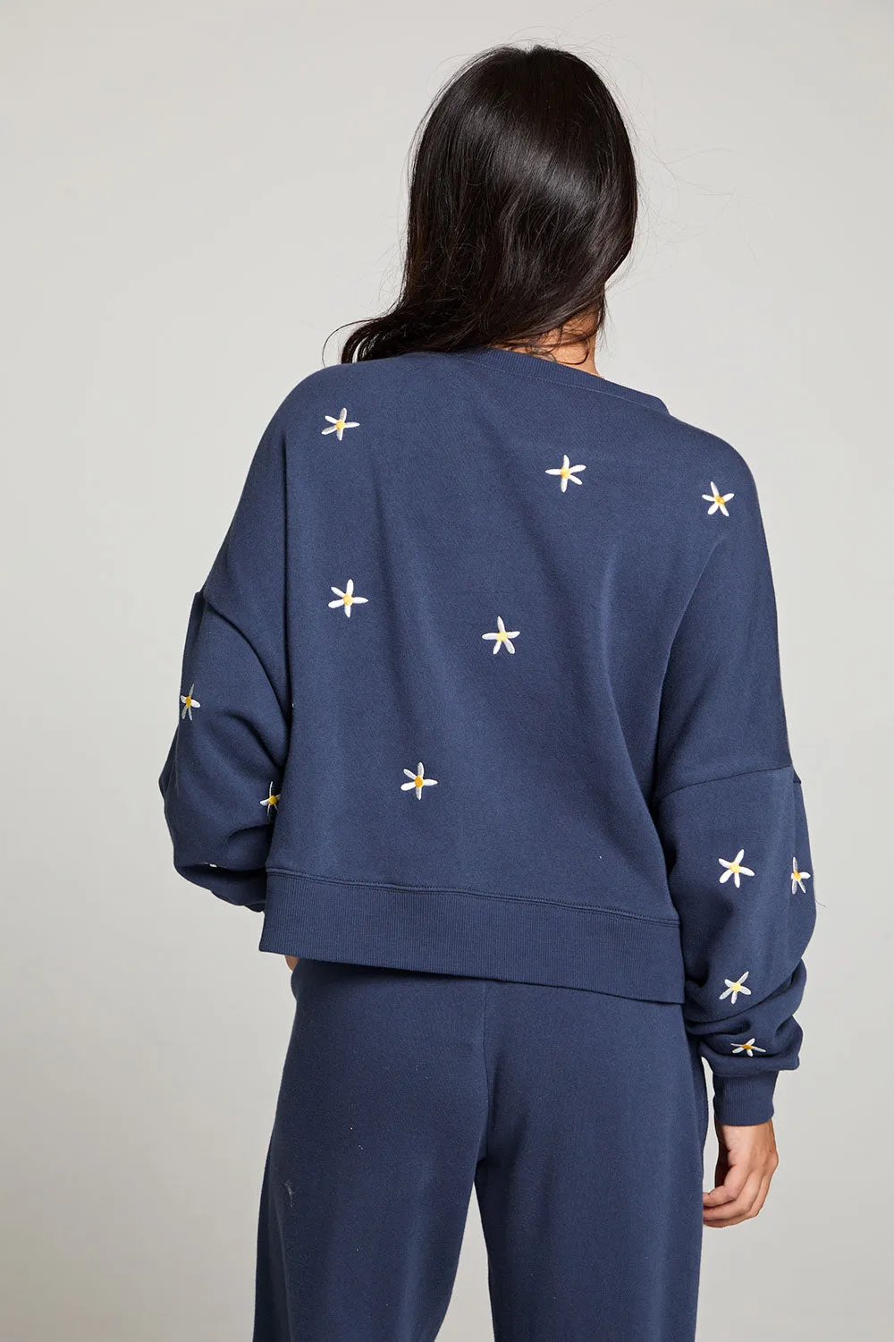 Daisy Embroidery Long Sleeve Pullover