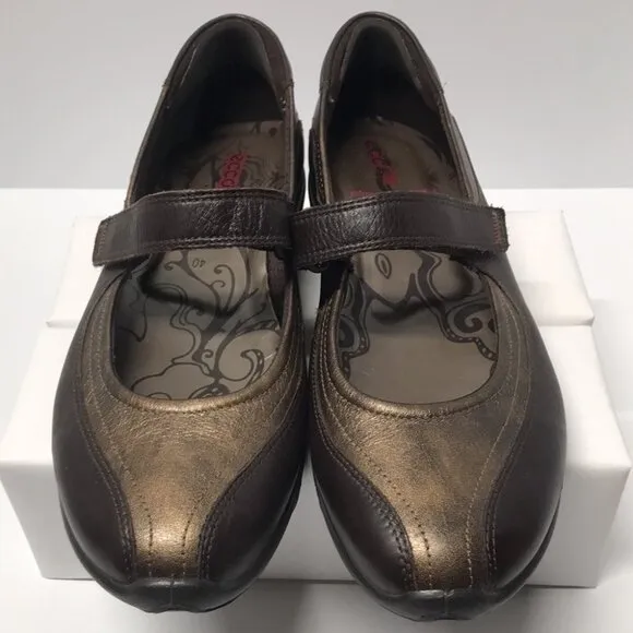 Ecco &quot;Cloud&quot; Brown &amp; Bronze Metallic Leather Mary Janes