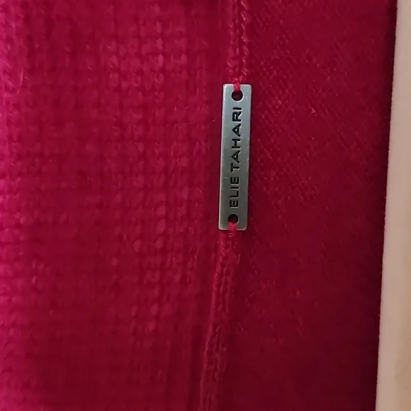 Elie Tahari Fushia 100 Cashmere V Neck Sweater Longline Quiet Luxury Large