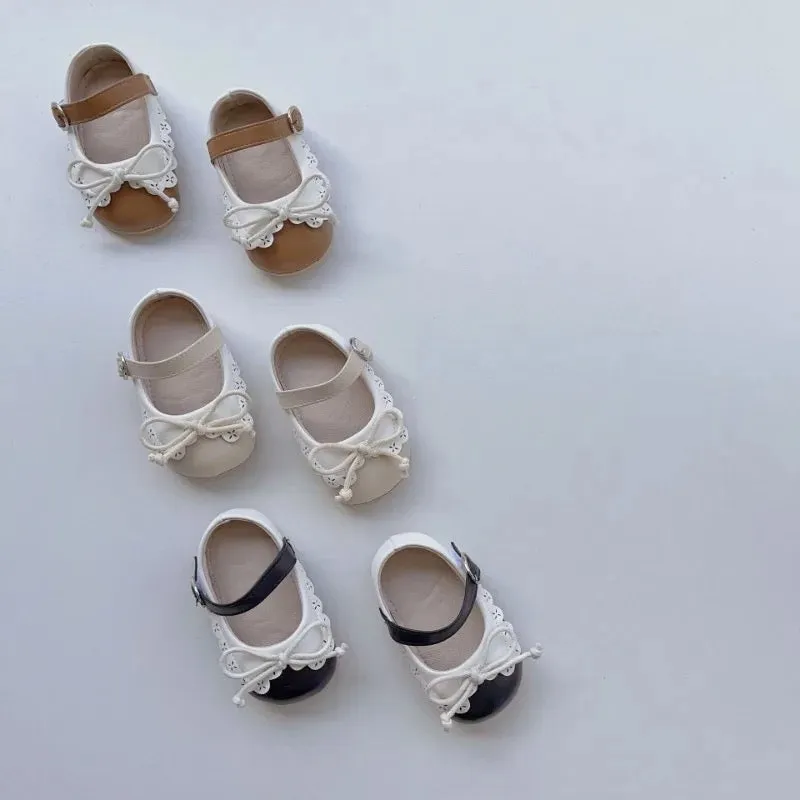 First Walker Scalloped Shoes