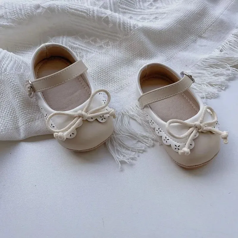 First Walker Scalloped Shoes