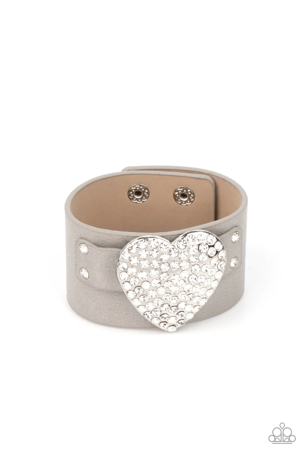 Flauntable Flirt - Paparazzi Accessories