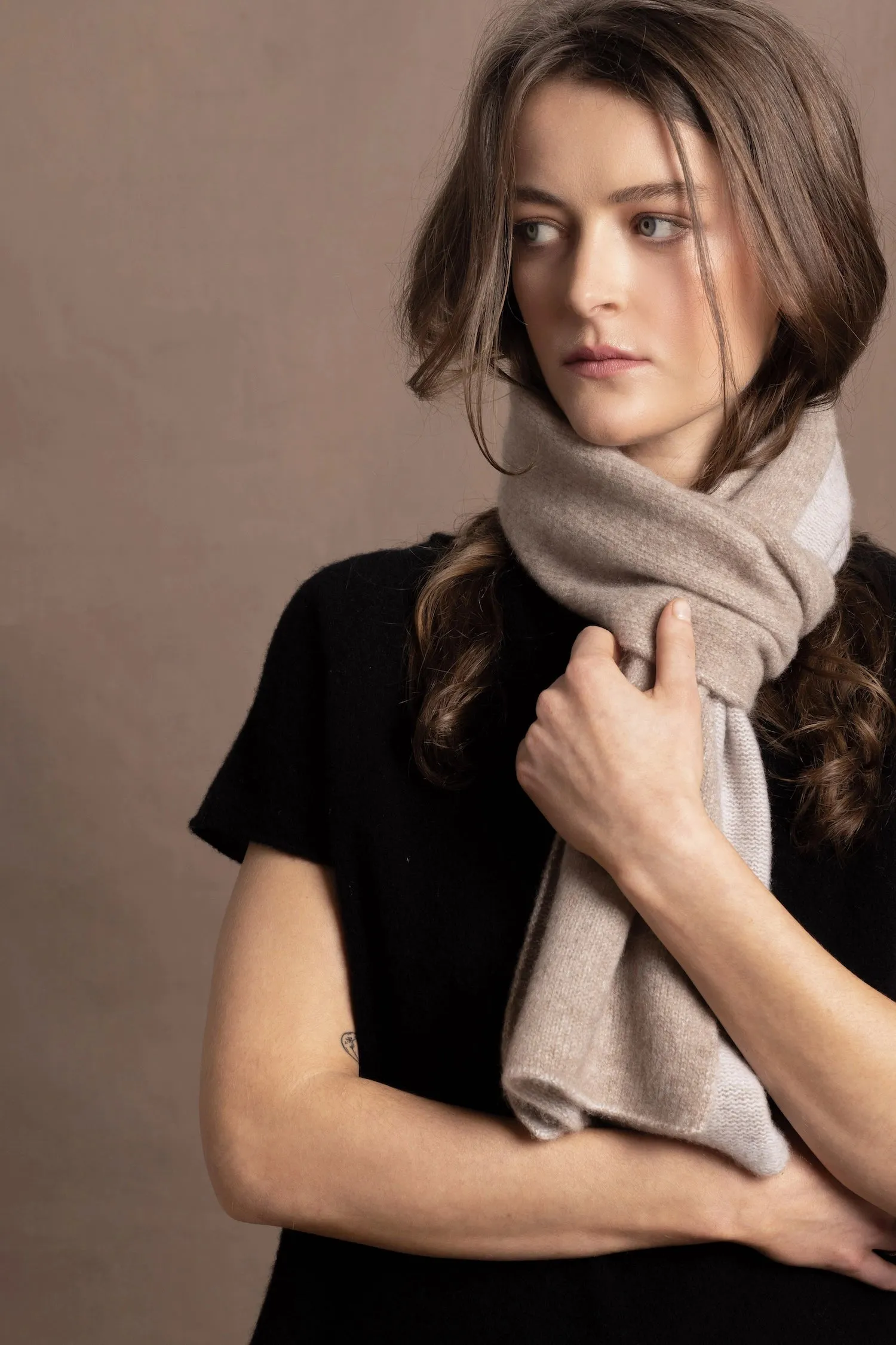 Full Bloom Cashmere Scarf | Natural & Almost White