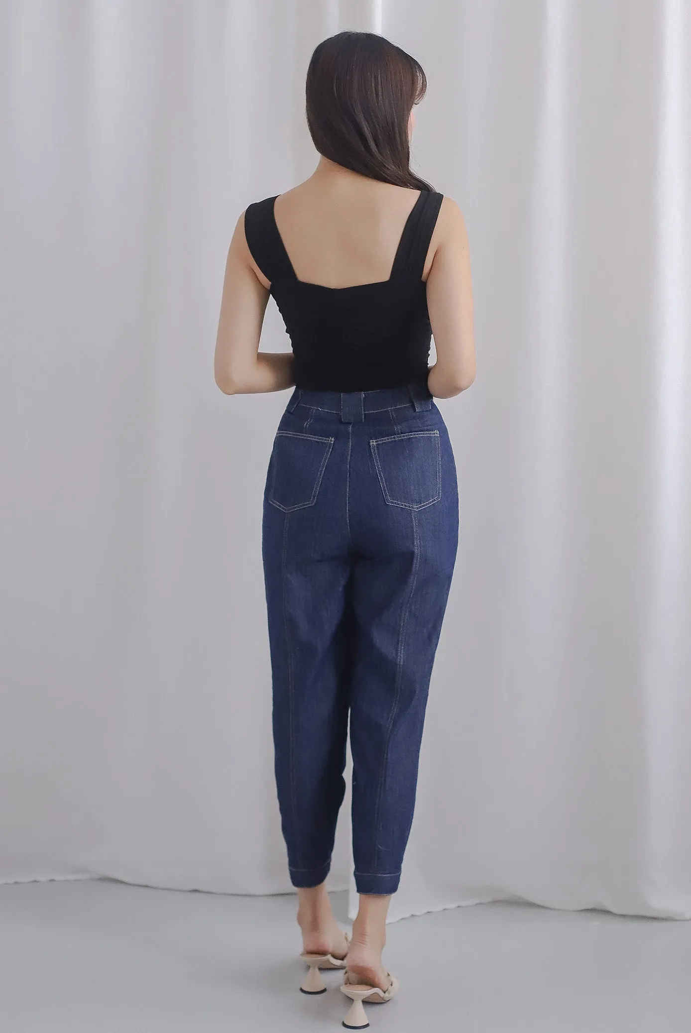 Hampton Buttons Cuff Denim Pants In Dark Wash