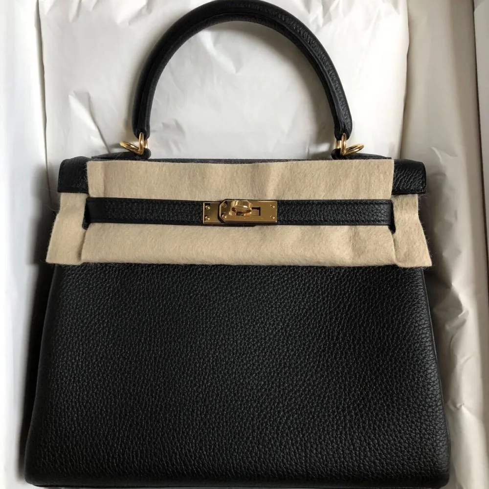 Hermès Kelly 25 Noir (Black) Togo Gold Hardware GHW