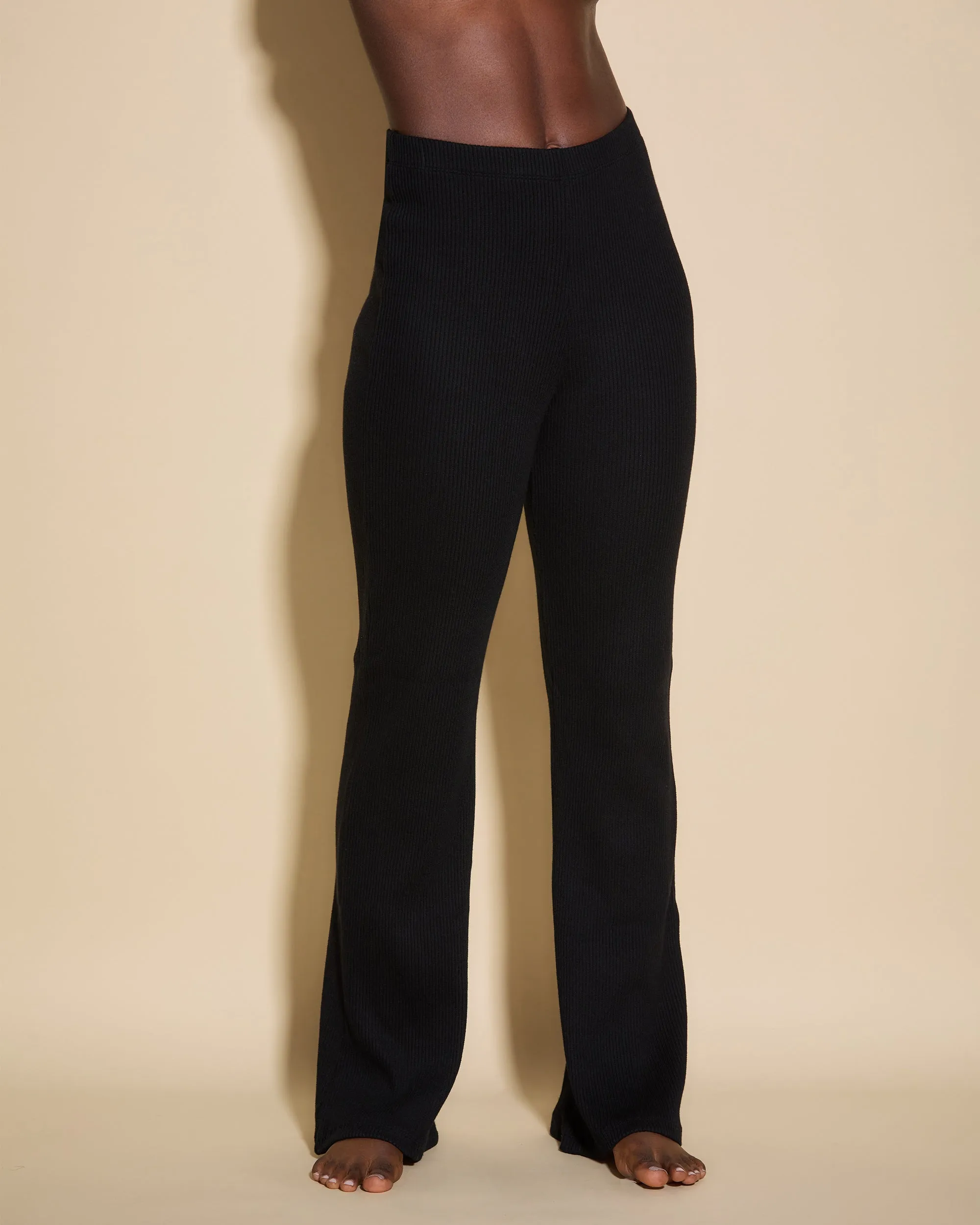 Hochgeschnittene Hose Mit Breitem Bein