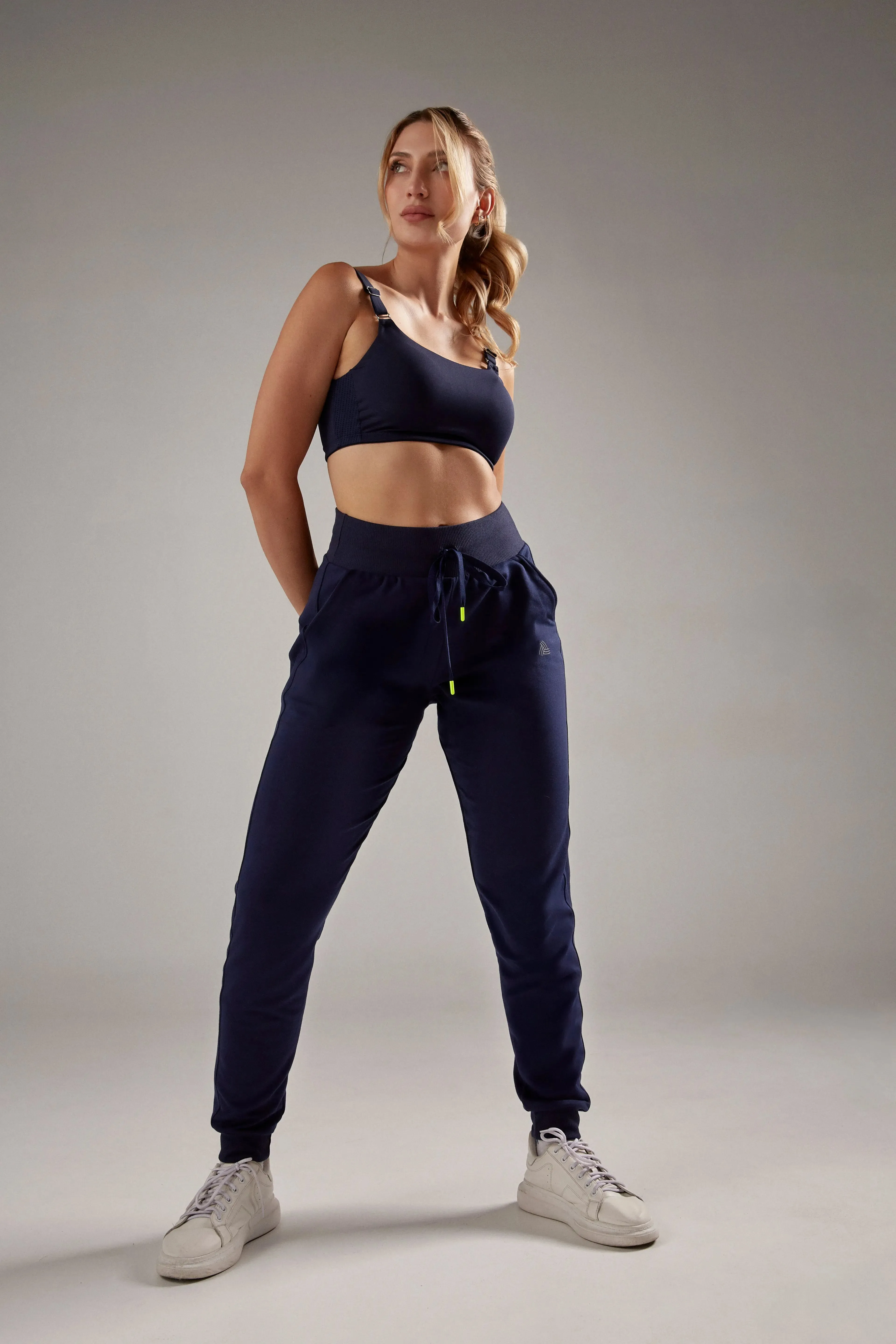 Jogger (DO06D4)