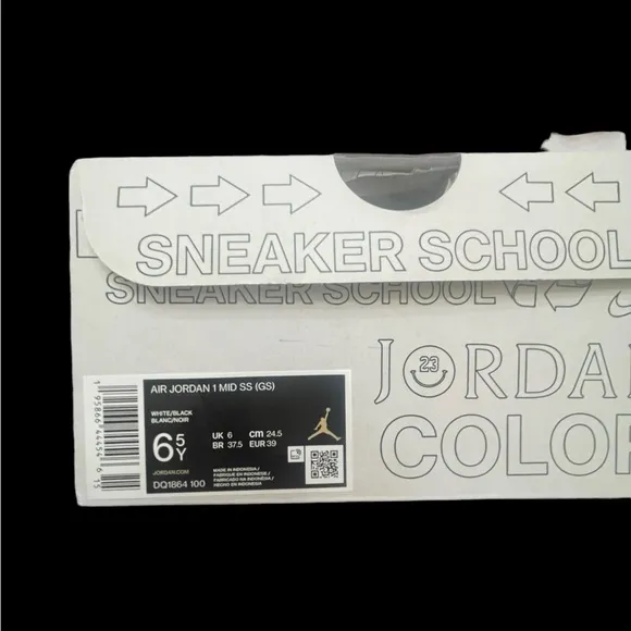 Jordan 1 Mid White Black Sneaker School. Size 6.5 (GS) - Women’s Size 8