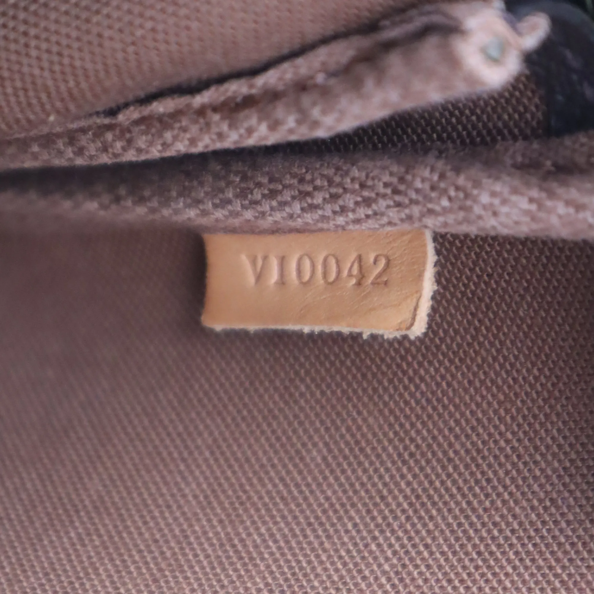 Louis Vuitton Monogram Canvas Pochette Accessories VI0042