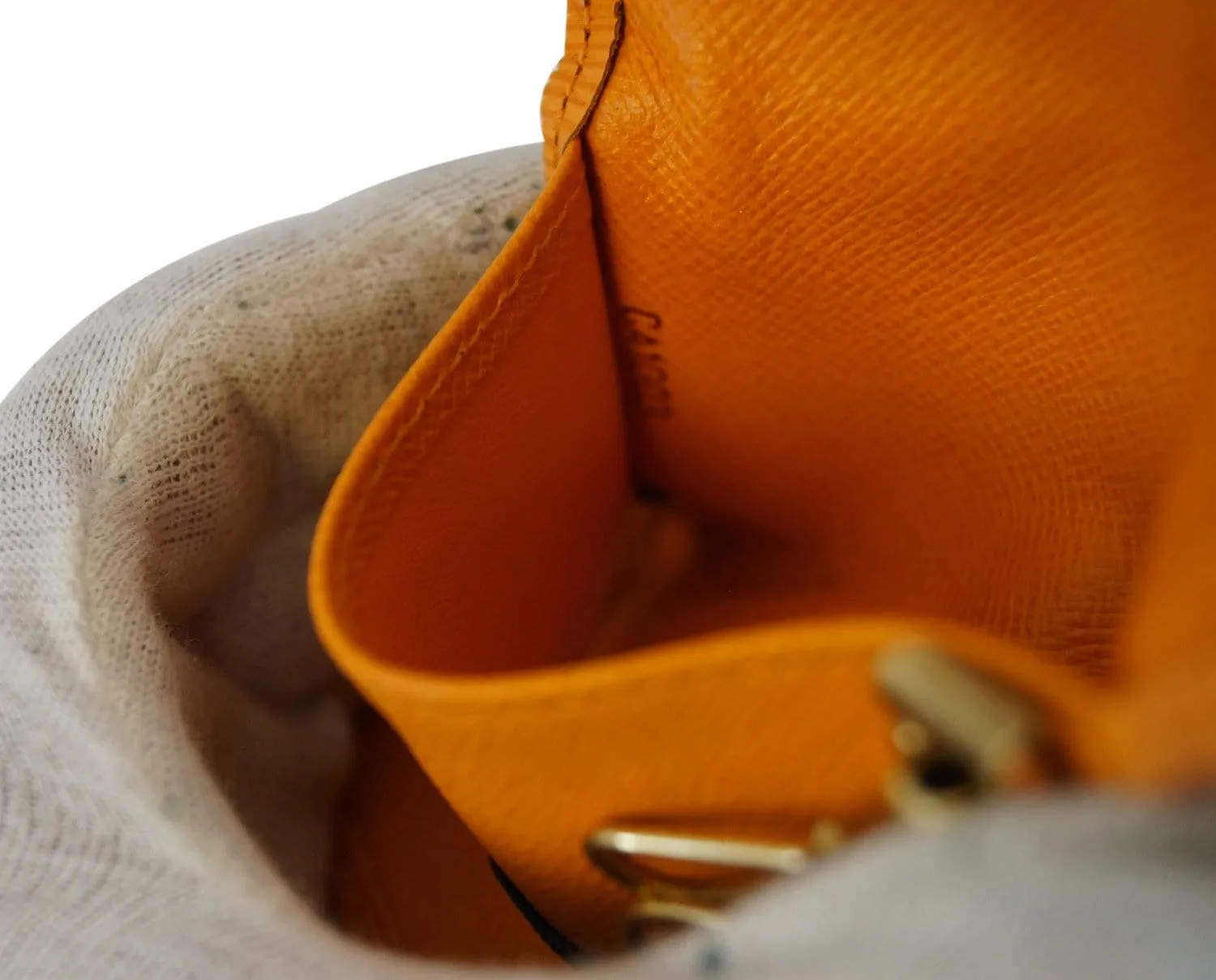 LOUIS VUITTON Orange Epi Leather 4 Key Case Holder