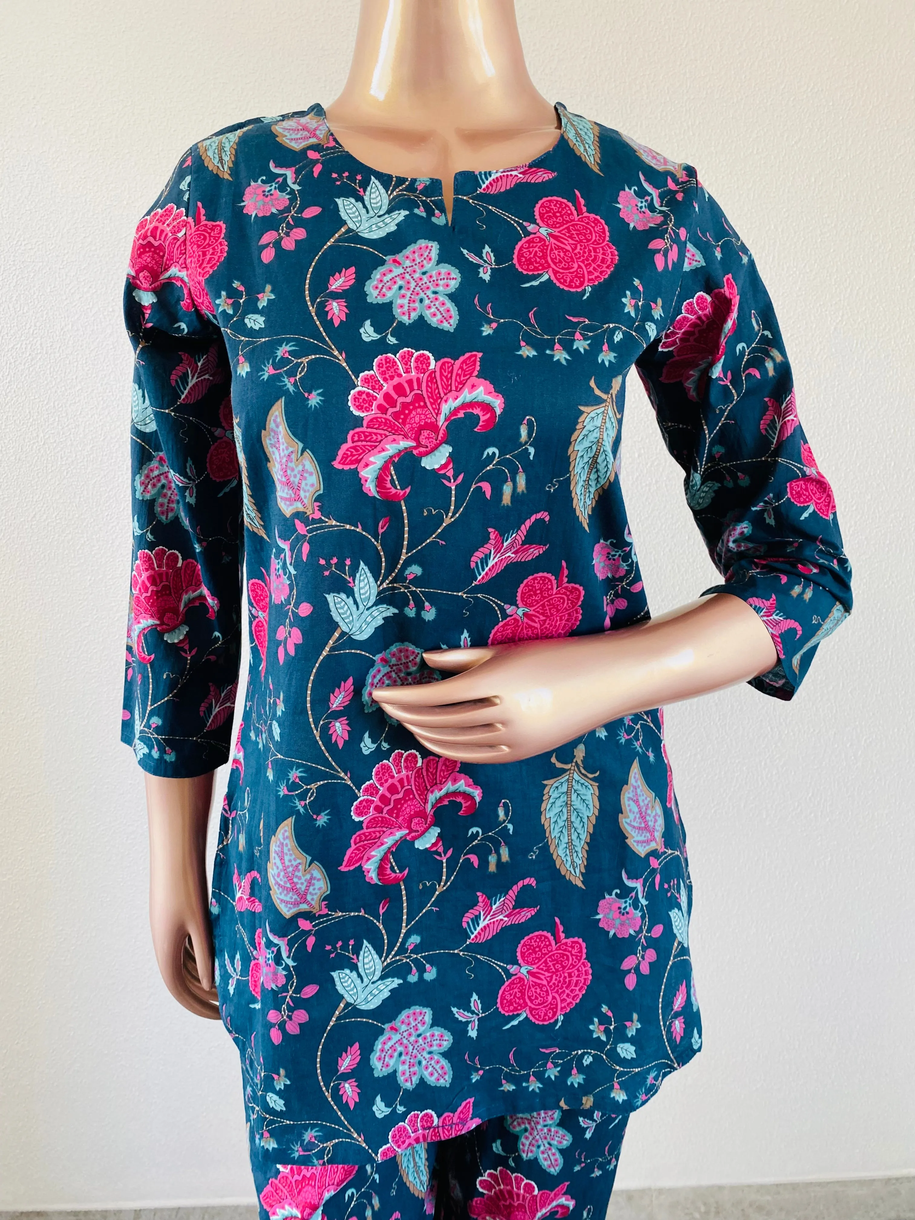 Lounge Wear With Purse & Scrunchie