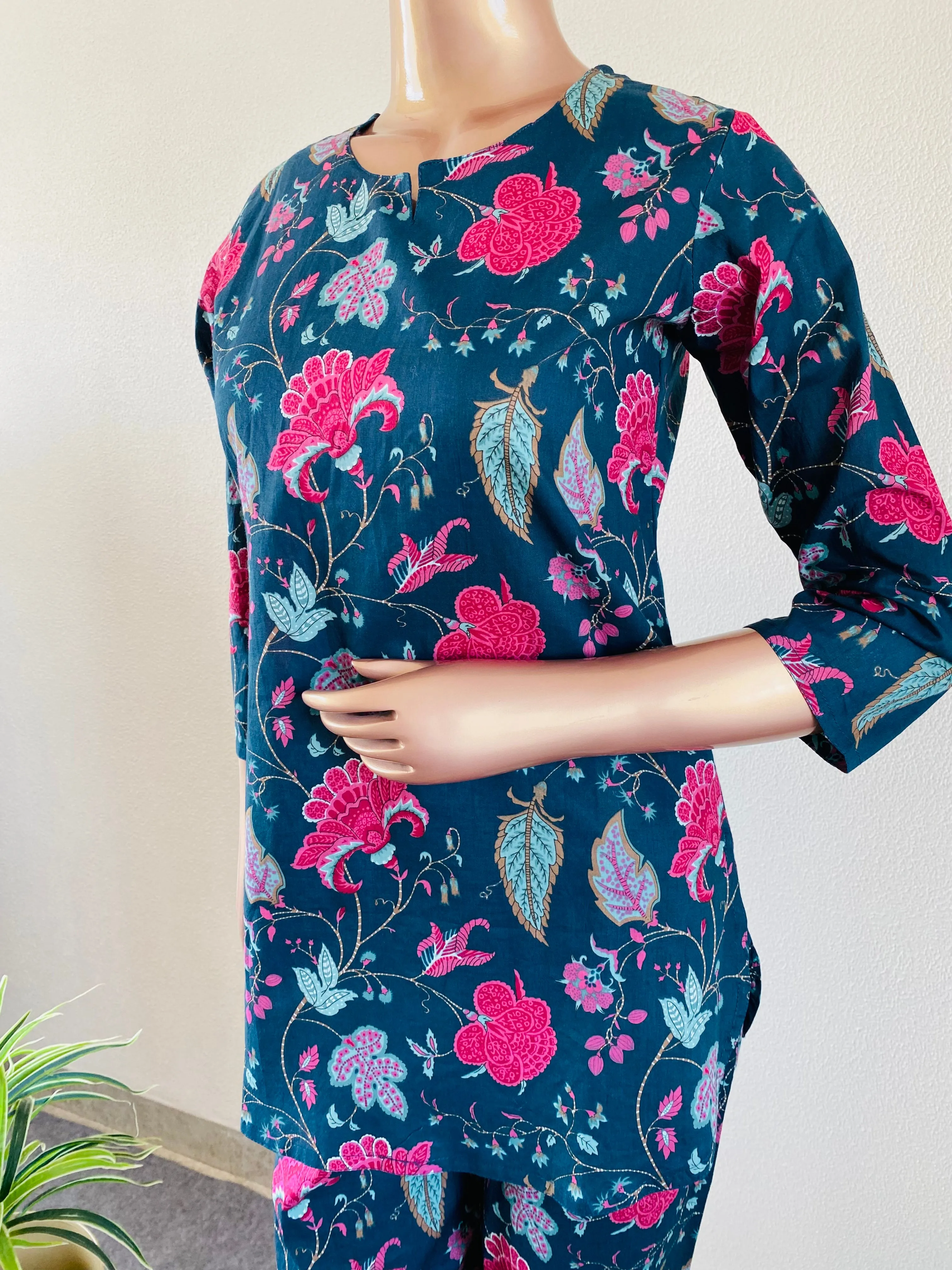 Lounge Wear With Purse & Scrunchie
