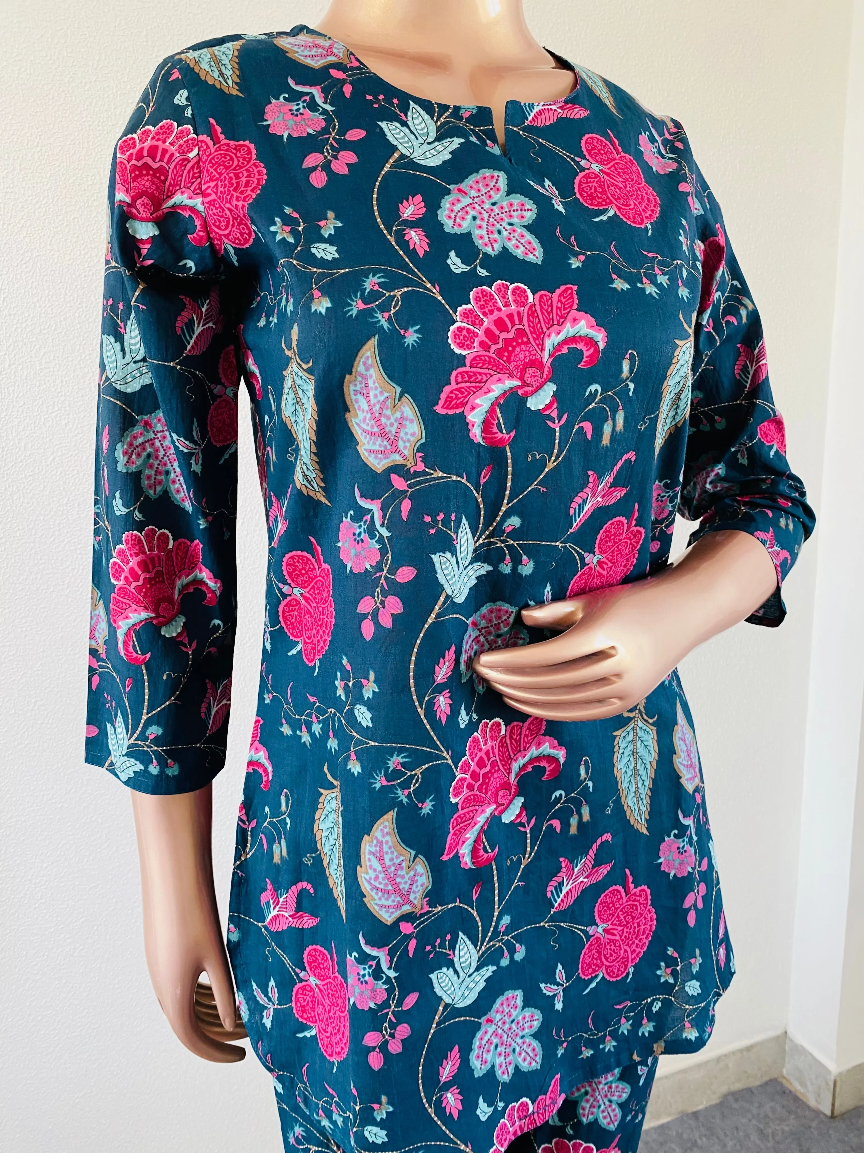 Lounge Wear With Purse & Scrunchie