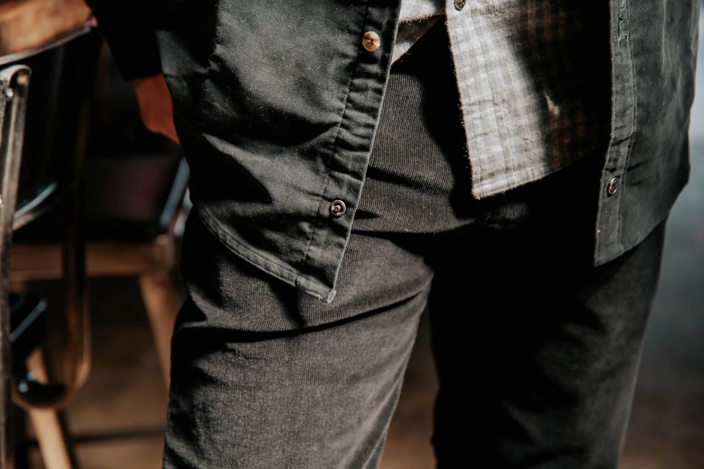 Men's Crest Cord Pant | Modern Fit / Black
