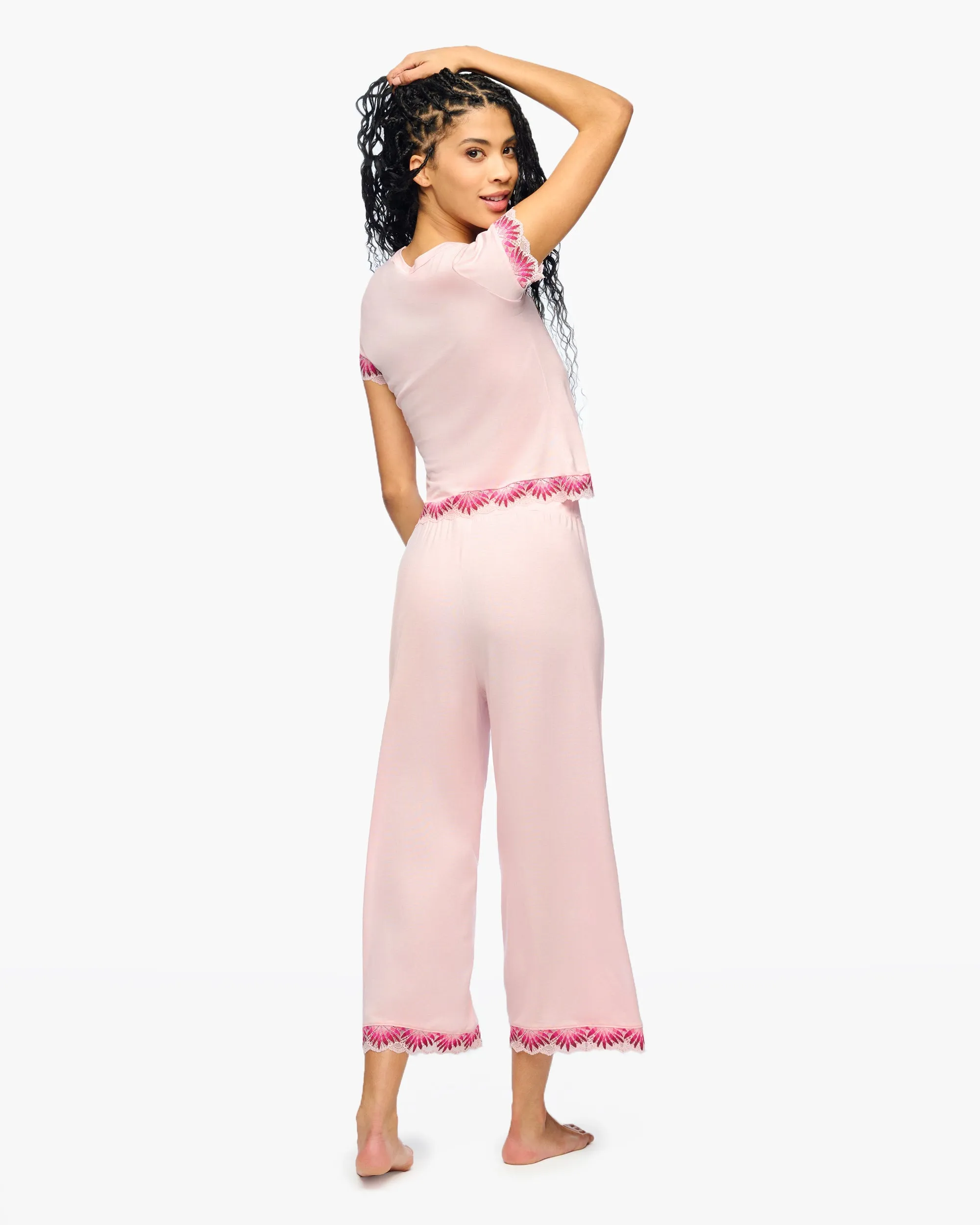 Modal-Crop-Hose