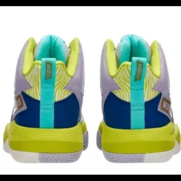 Moolah Kids' Grade School Press Break Basketball Shoes