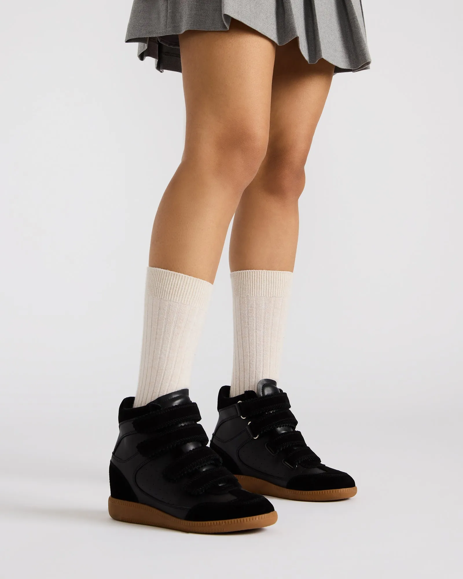 MUSTANG BLACK SUEDE