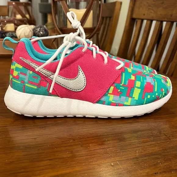 Nike Rosherun Print GS shoes sneakers 677784 601 Youth Girls Grade School Size 5