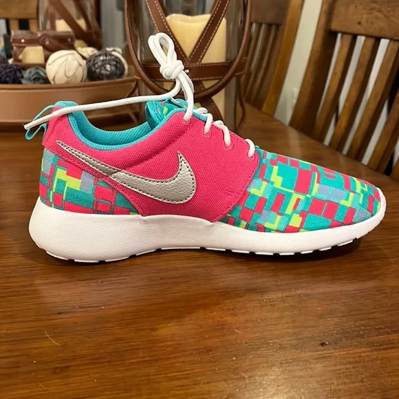 Nike Rosherun Print GS shoes sneakers 677784 601 Youth Girls Grade School Size 5