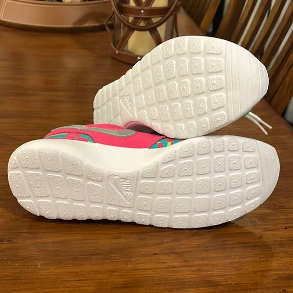 Nike Rosherun Print GS shoes sneakers 677784 601 Youth Girls Grade School Size 5