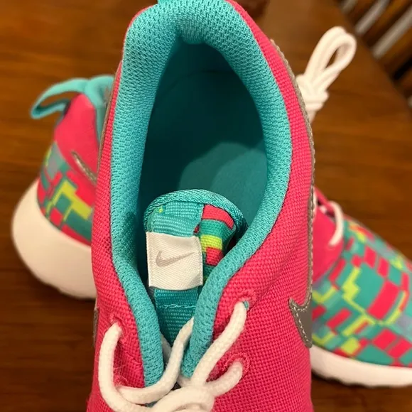 Nike Rosherun Print GS shoes sneakers 677784 601 Youth Girls Grade School Size 5