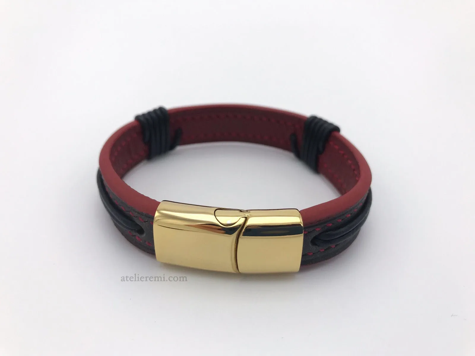 No. B01C | Couples Bracelet Set (Cowhide Lined Interior)